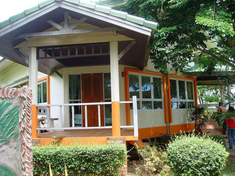Lanta Palm Beach Resort , Beach Bungalow - Koh Lanta Exterior photo